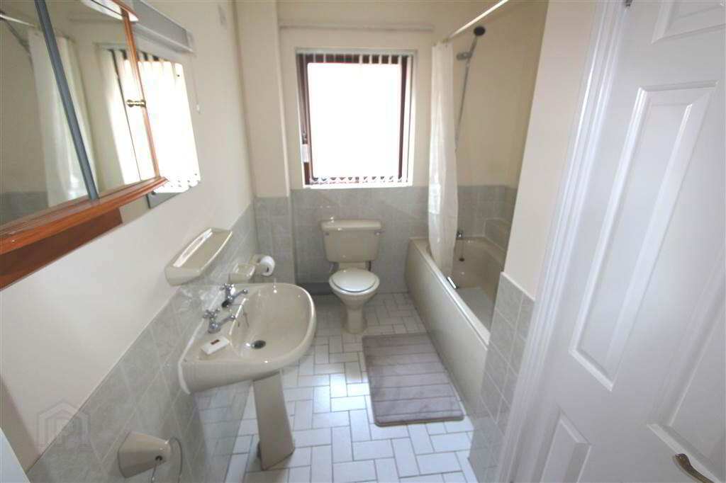 35 Ashleigh Manor 5 of 8