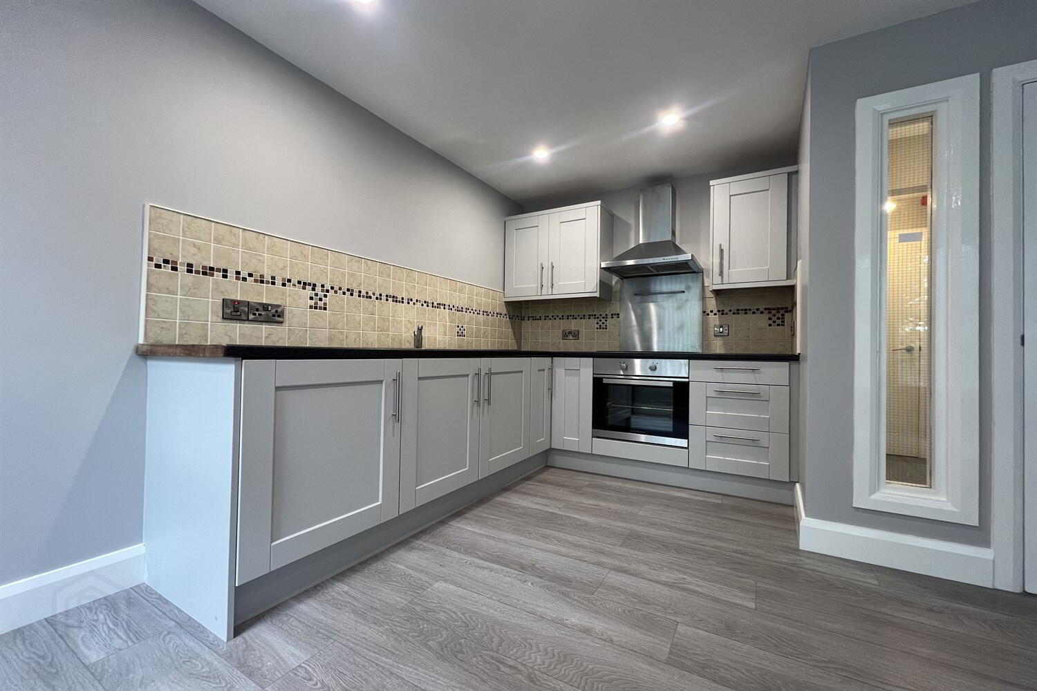 Flat 3, 6 Glandore Avenue 8 of 13