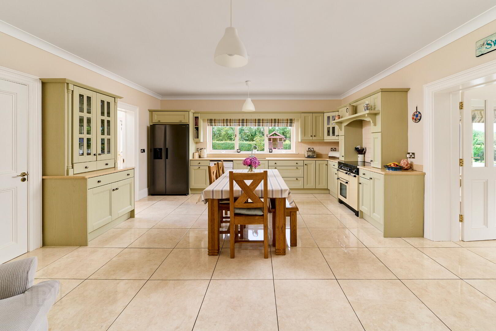 Edenburt 10 of 38