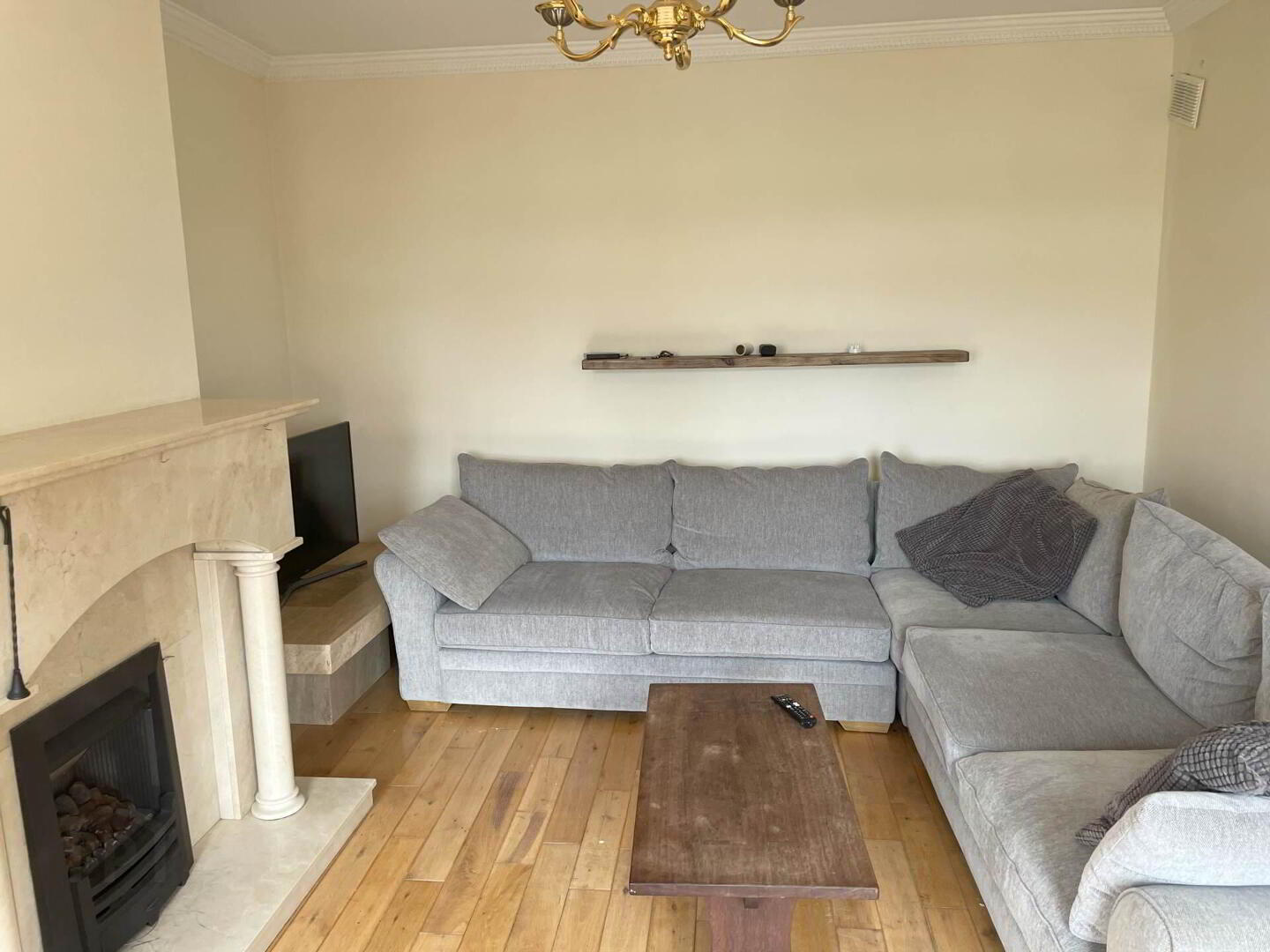 9 Churchfields 3 of 10