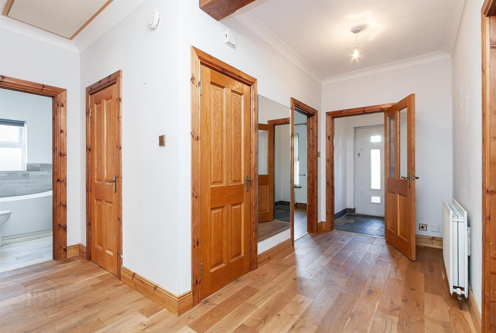 14 Falcon Avenue 5 of 24