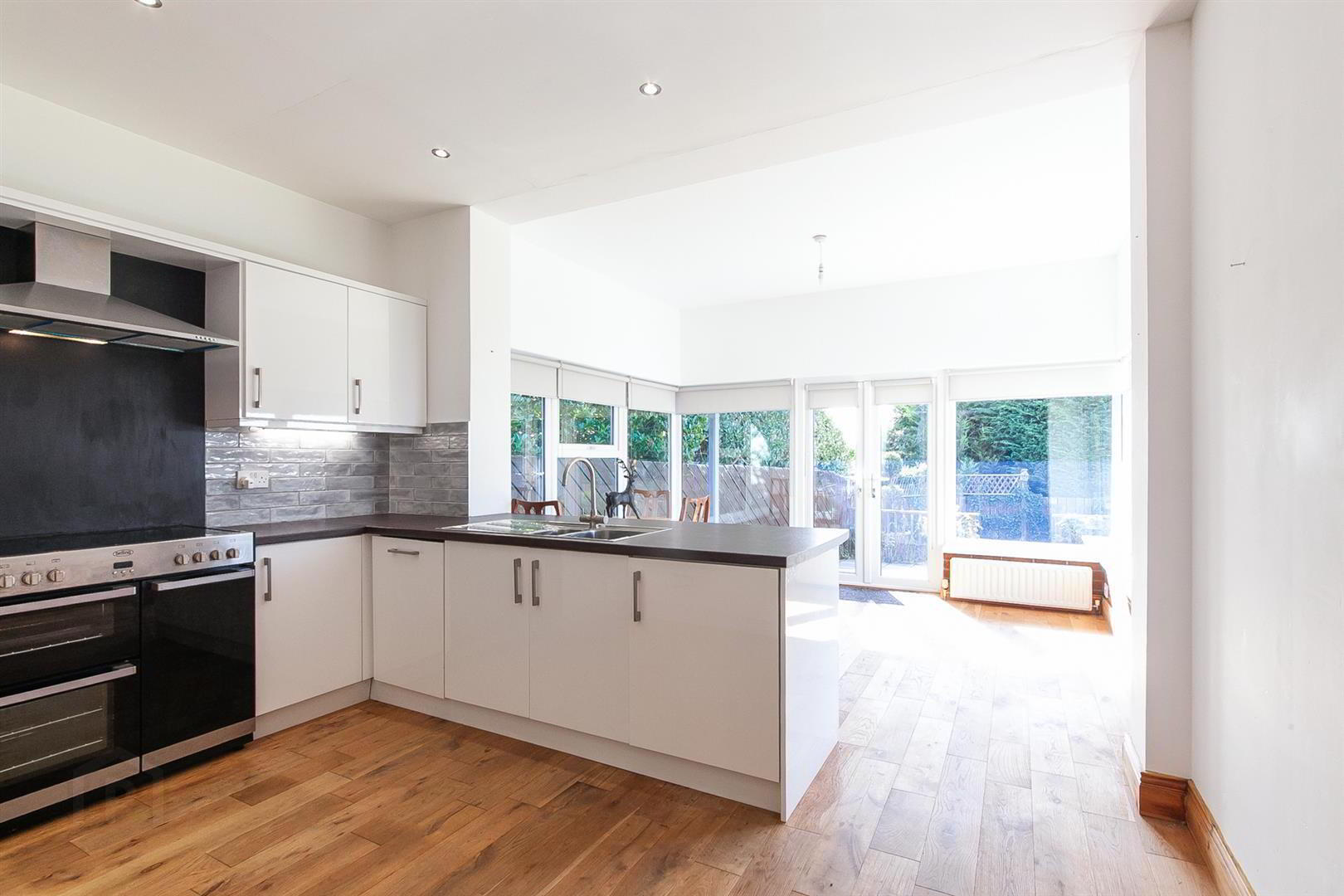 14 Falcon Avenue 8 of 24