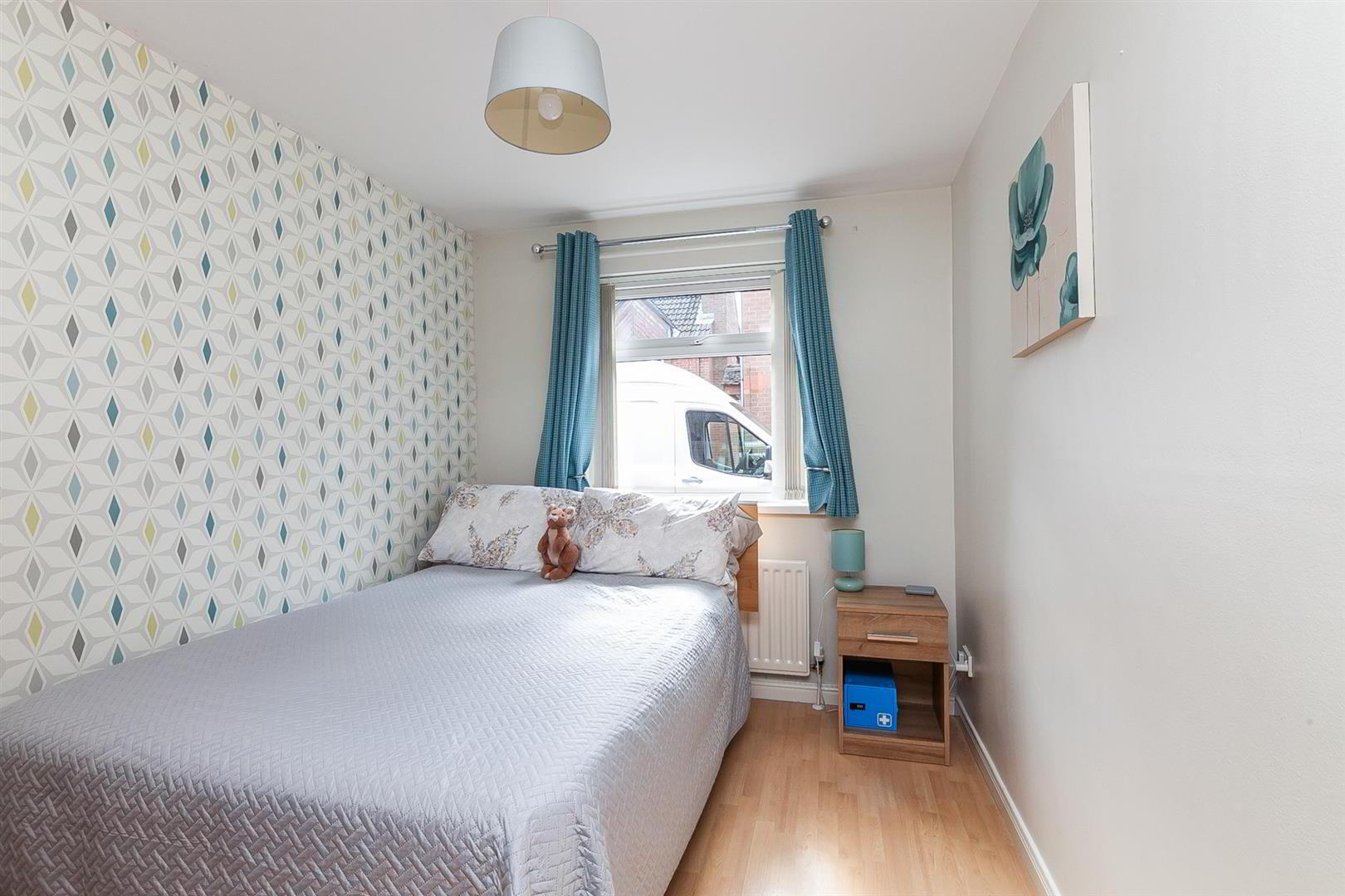 22 Chichester Gardens 14 of 24