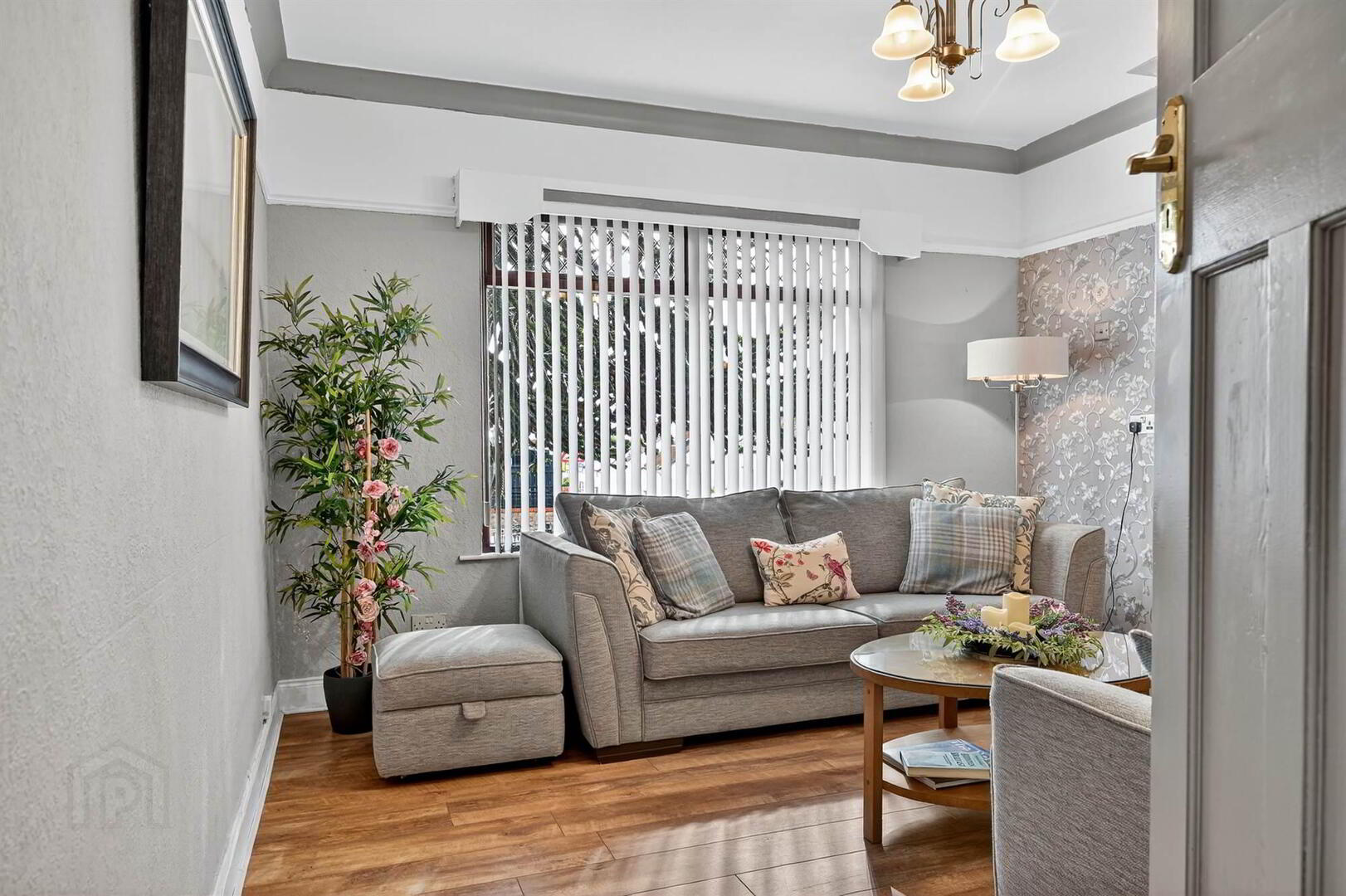 119 Glen Road 9 of 54