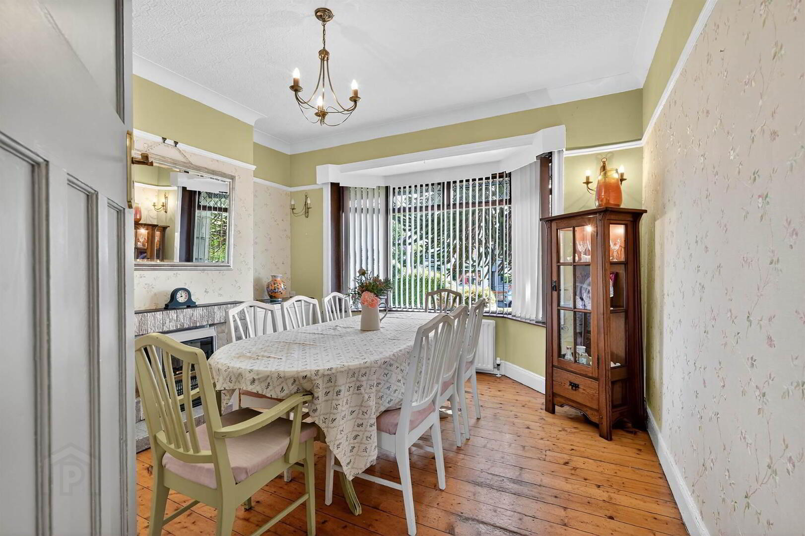119 Glen Road 13 of 54