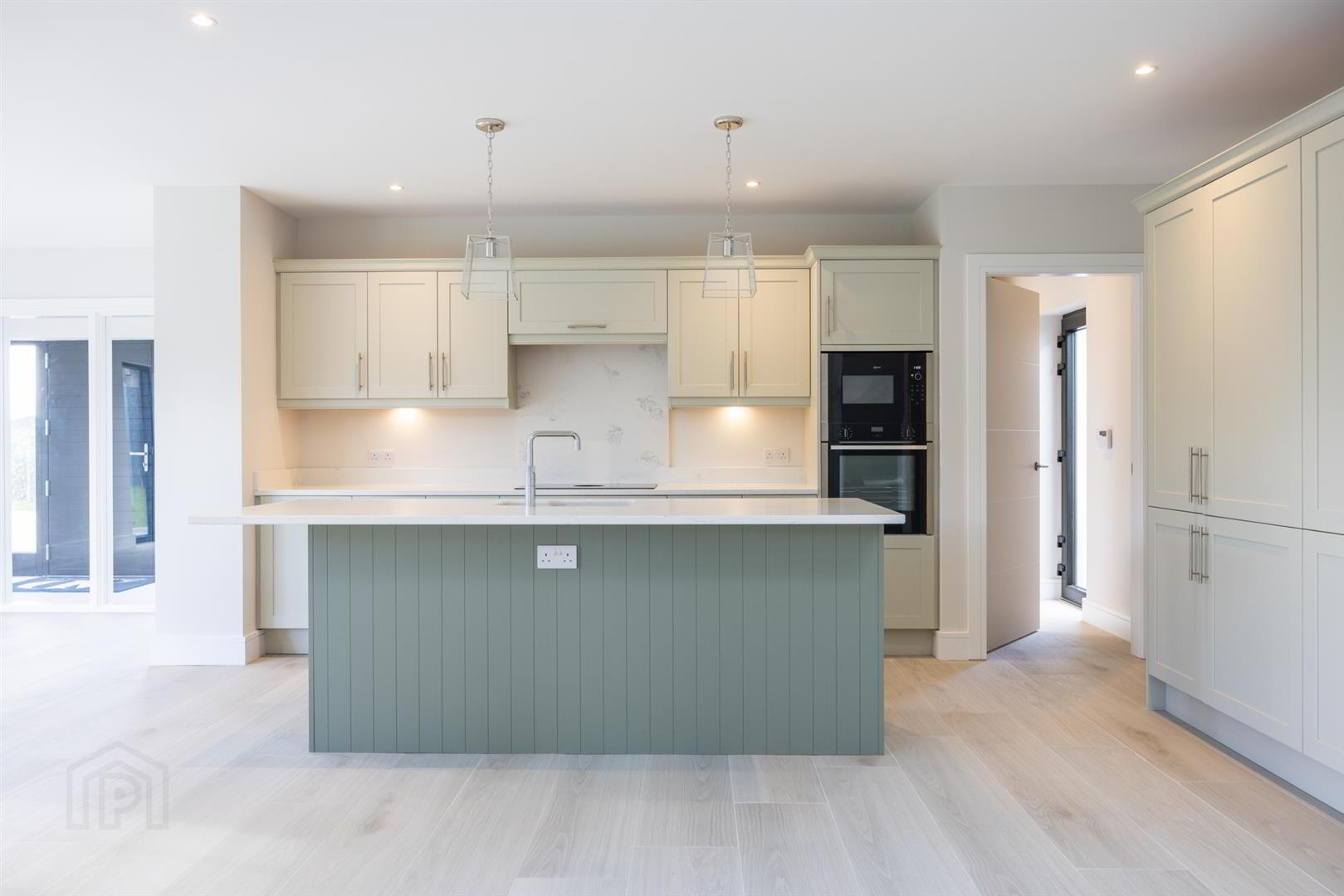 71a Whinney Hill 5 of 34