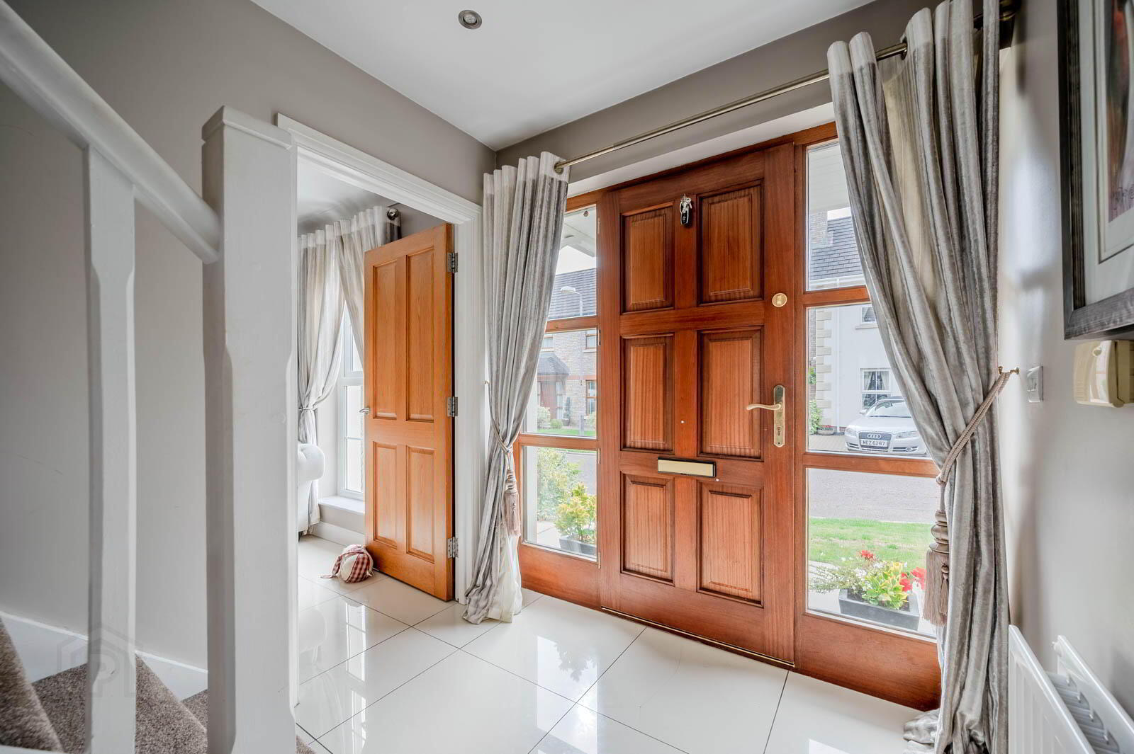 30 Walmer Grove 3 of 31