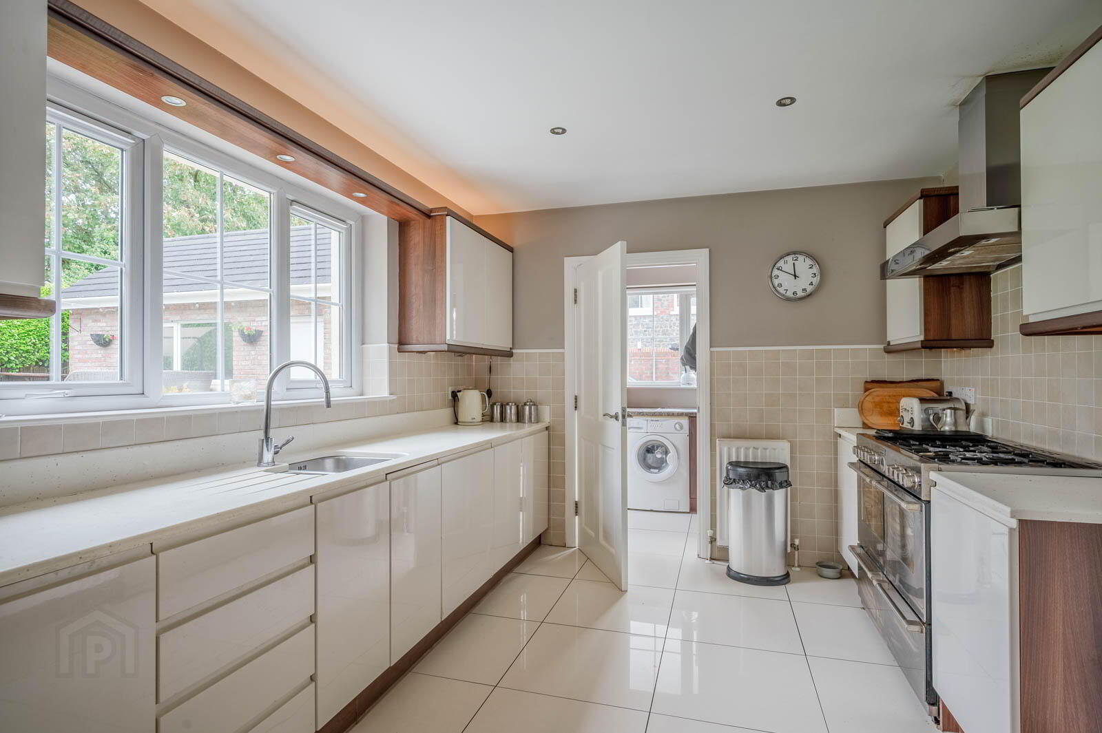 30 Walmer Grove 18 of 31