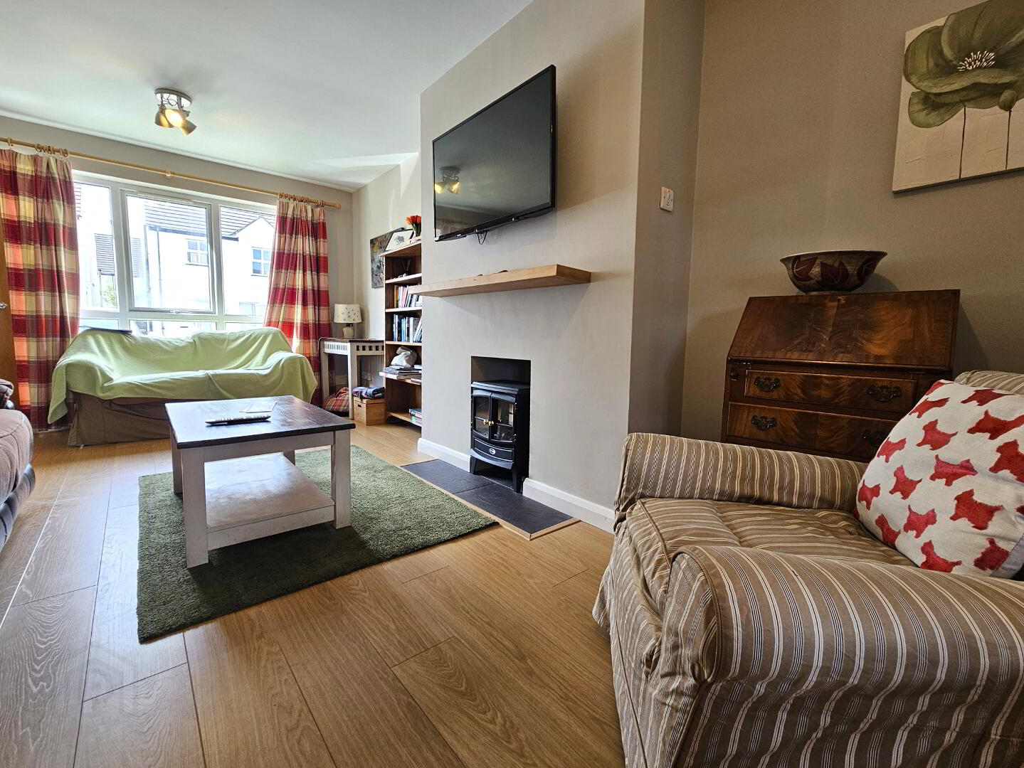 2 Strand Cottages 4 of 15