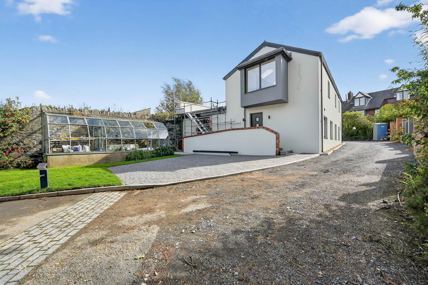 property description image