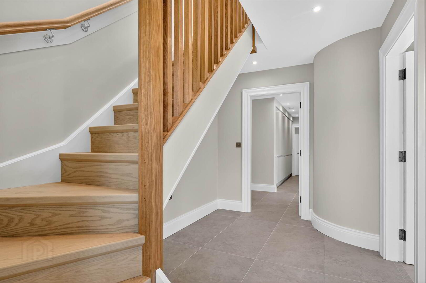 'The Barn', 6a Maxwell Lane 5 of 36