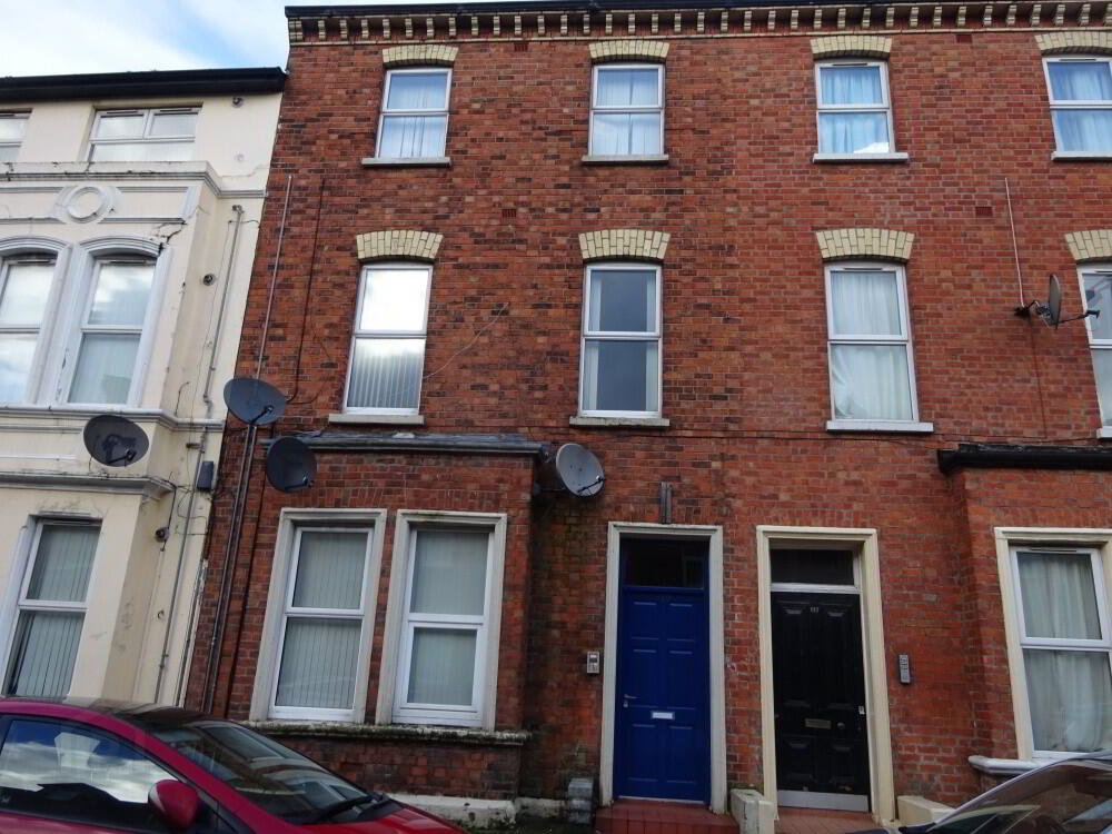 Flat 2, 119 Wellesley Avenue 1 of 5