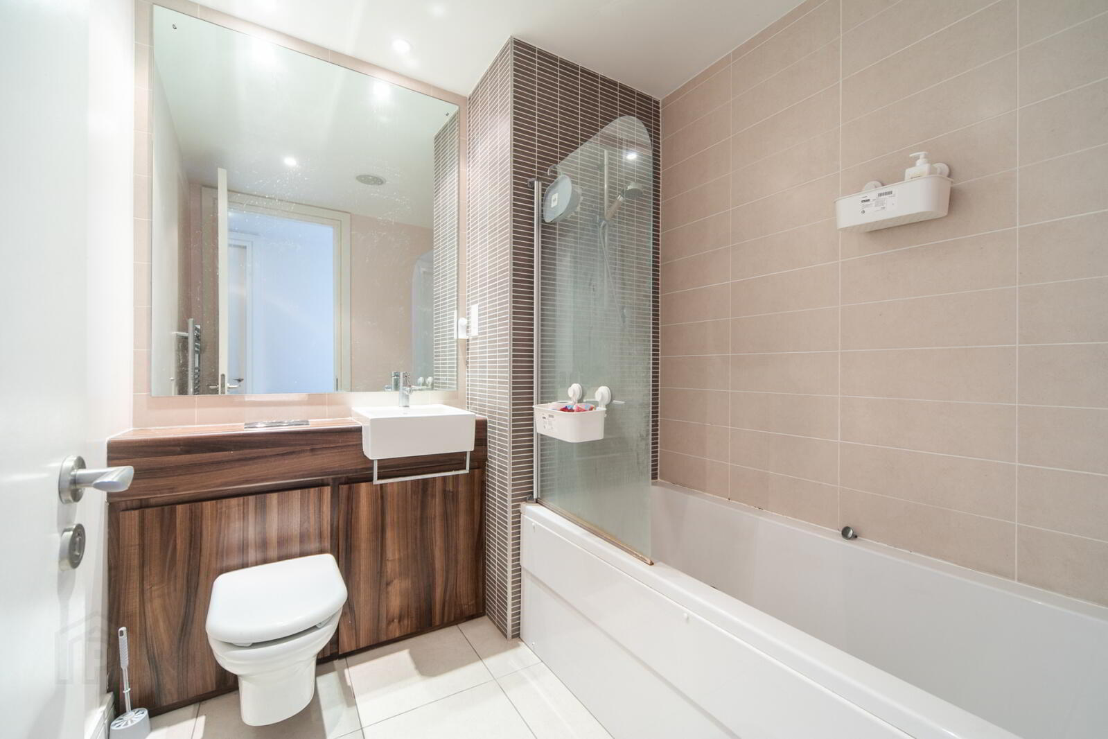 Apartment 6.14 The Arc 2f Queens Road 12 of 17