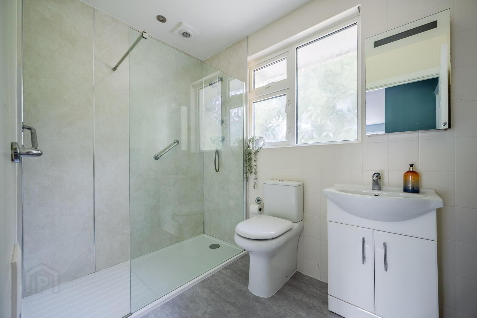 37 Seymour Road 19 of 26