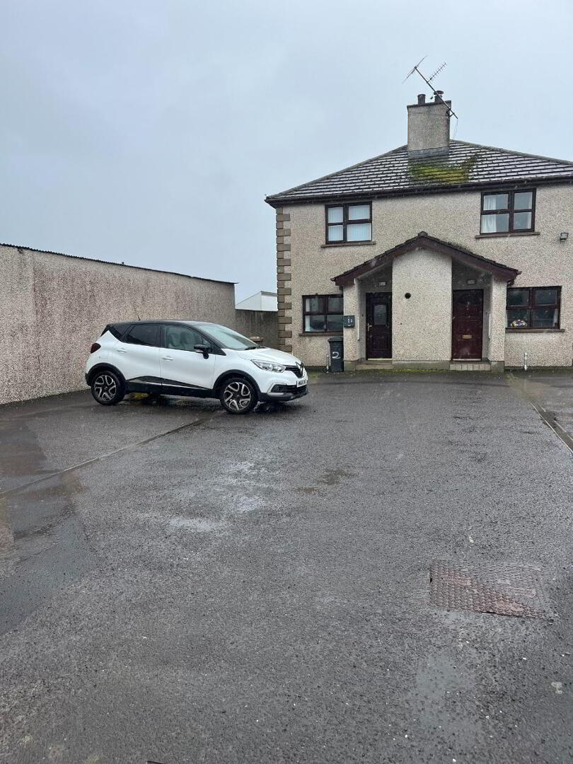 2 Downshire Apts, 16 Church View 1 of 16