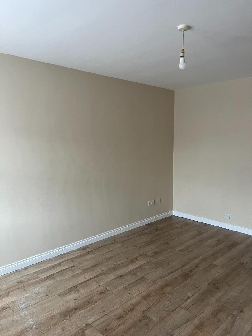 2 Downshire Apts, 16 Church View 7 of 16