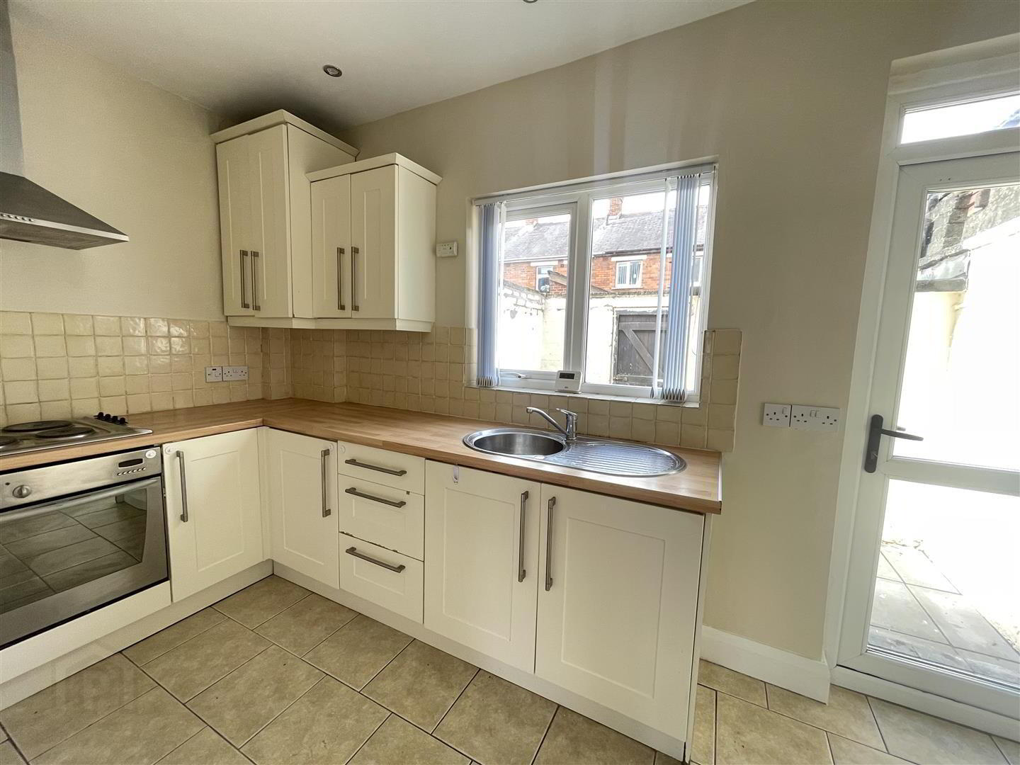 27 Ebor Parade 3 of 6