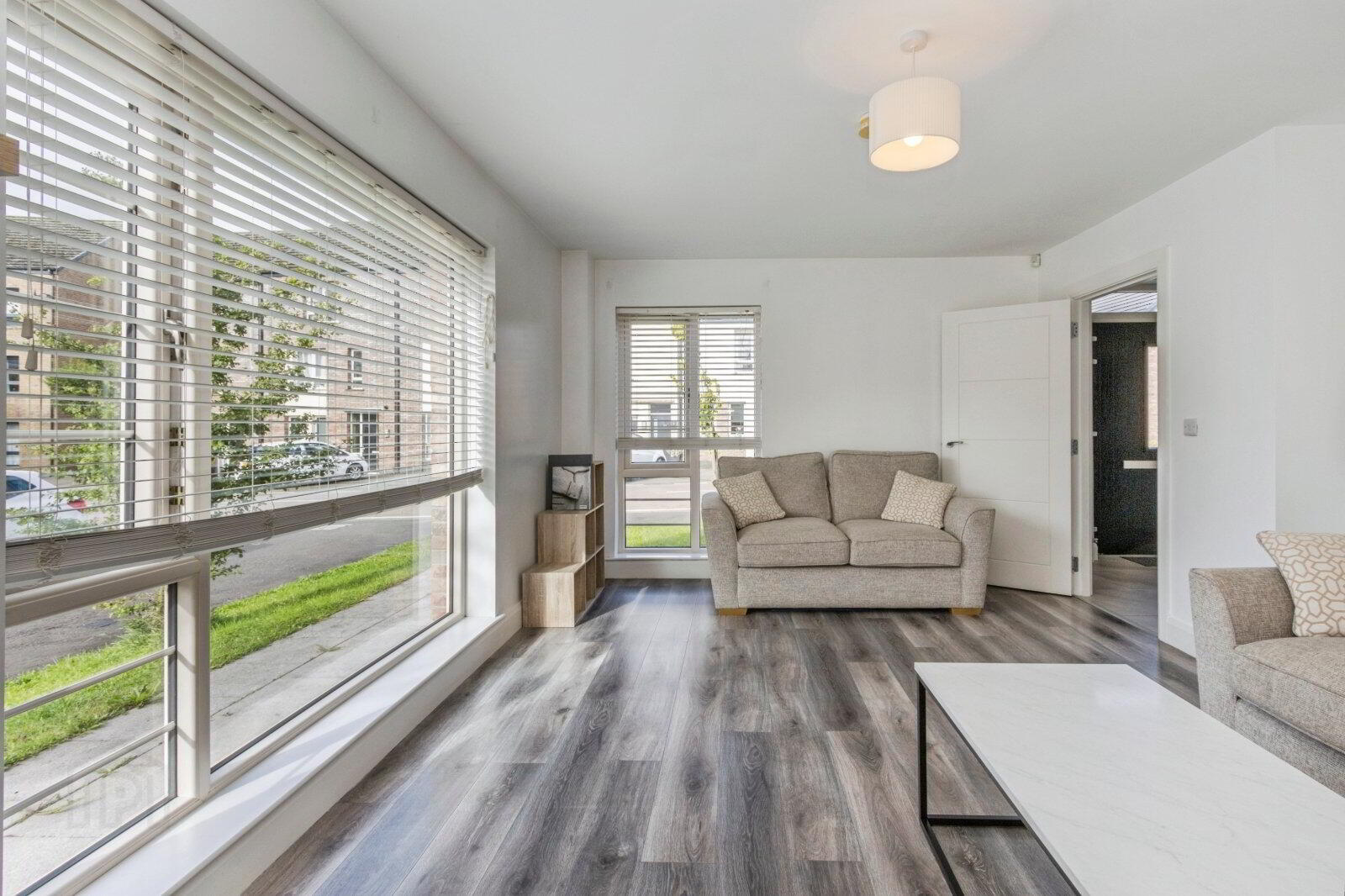 48 Woodbrook Avenue 6 of 21