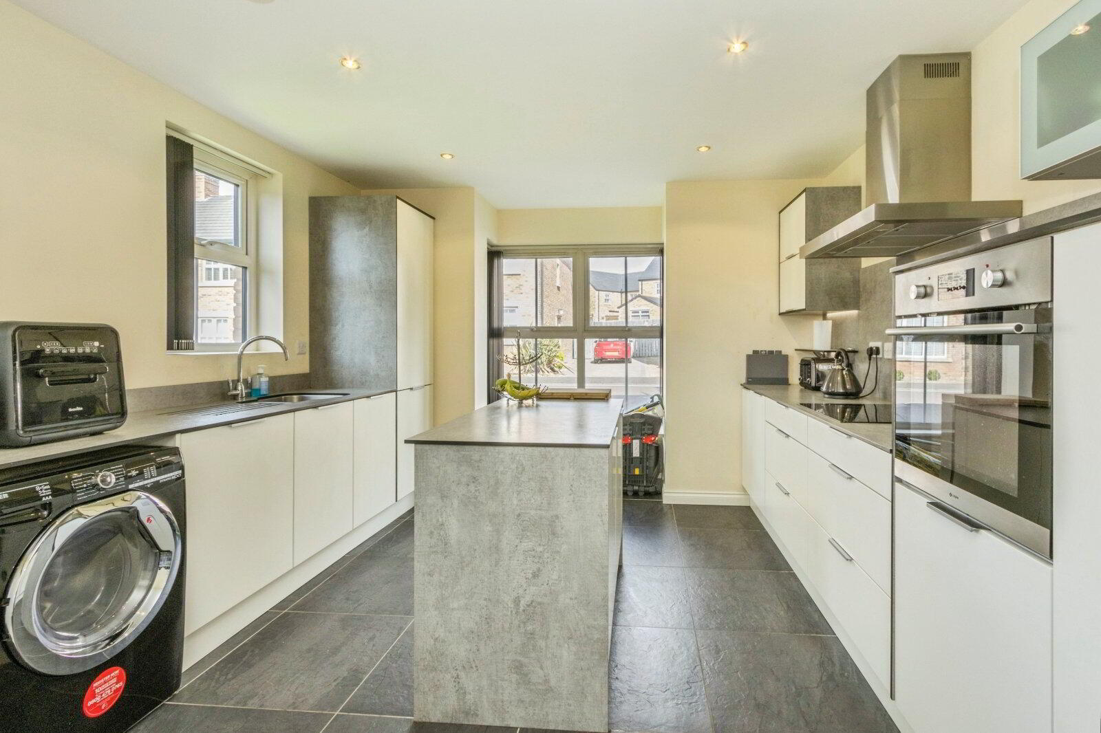 17 Wellington Park Road 5 of 21