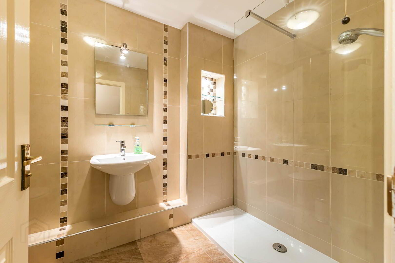 7 Garvey Court 14 of 16