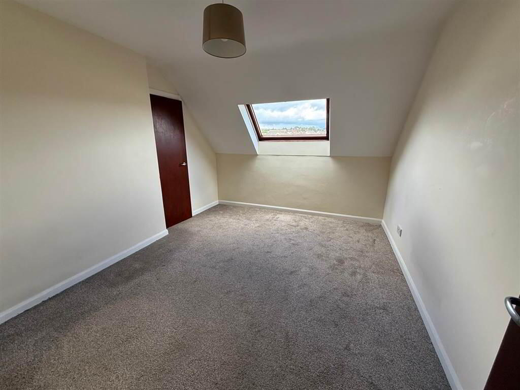 Apt 3, Thornleigh Court 5 of 7
