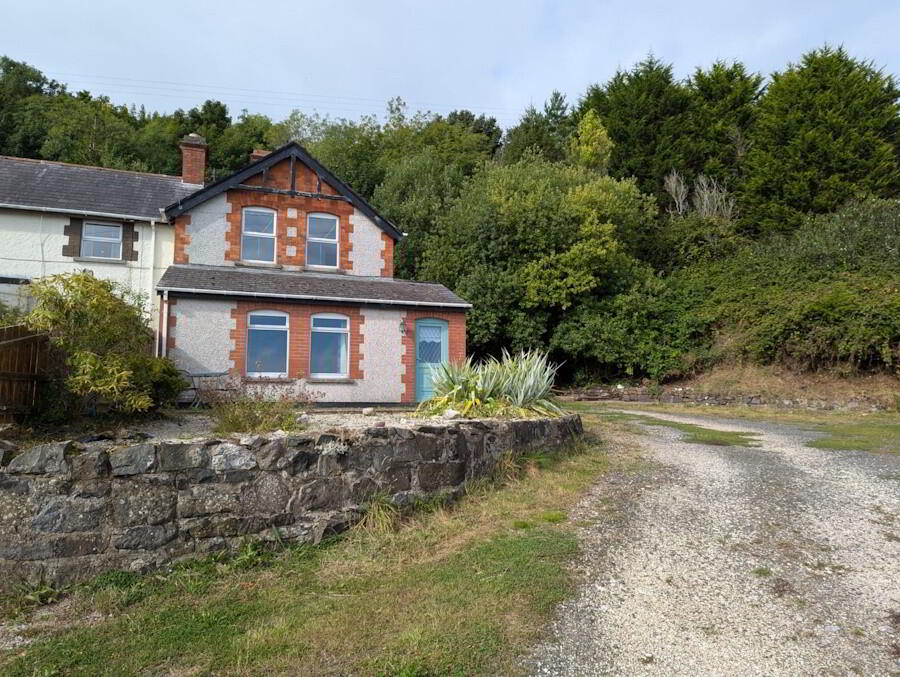 1 Coastguard Cottages 1 of 28