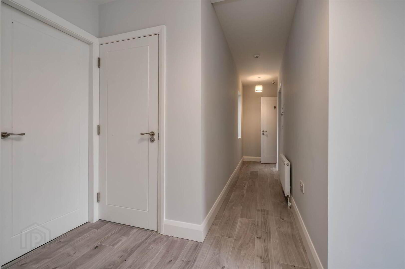Apt 6, 41 Wellington Park 2 of 14