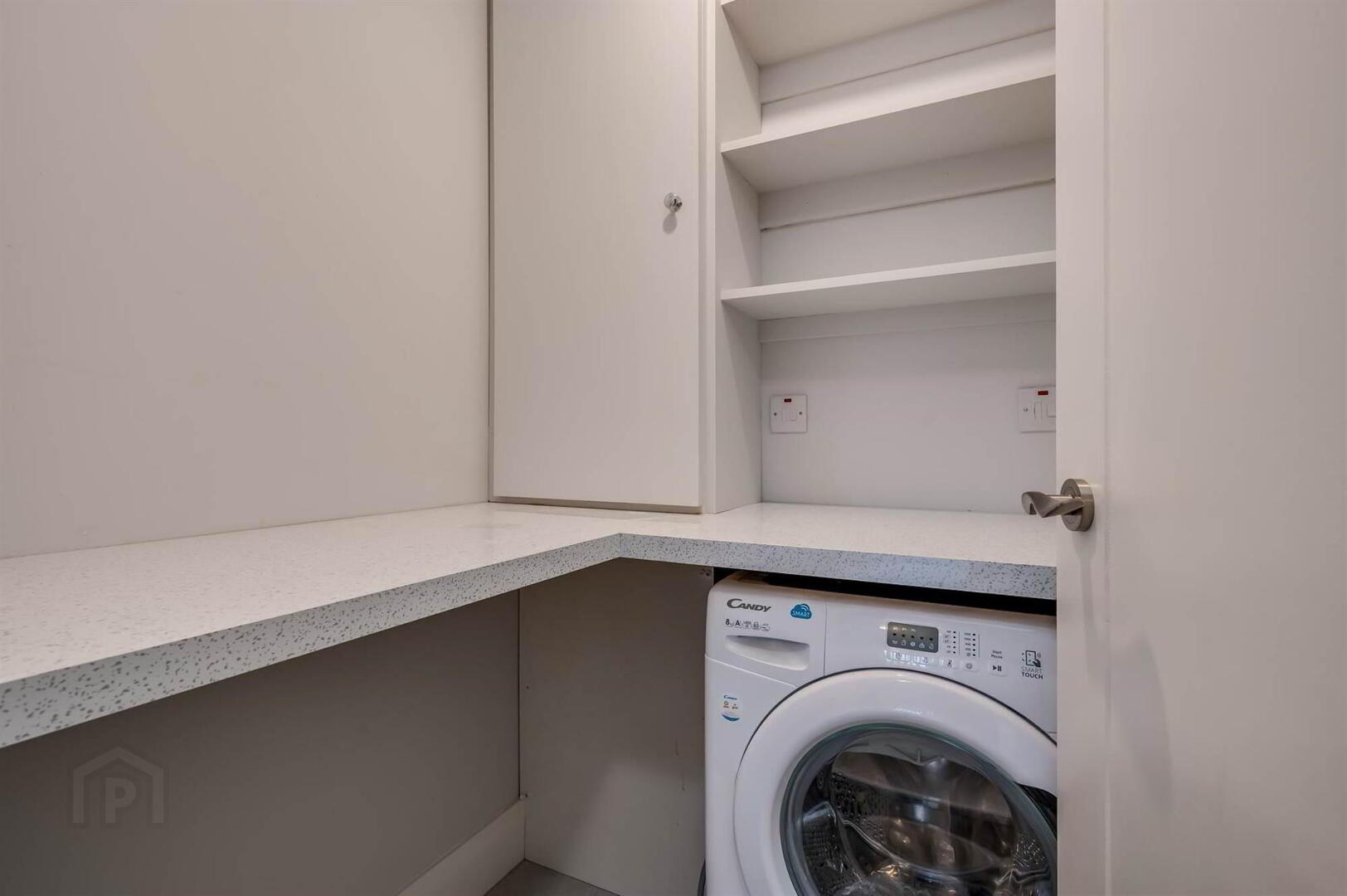 Apt 6, 41 Wellington Park 8 of 14