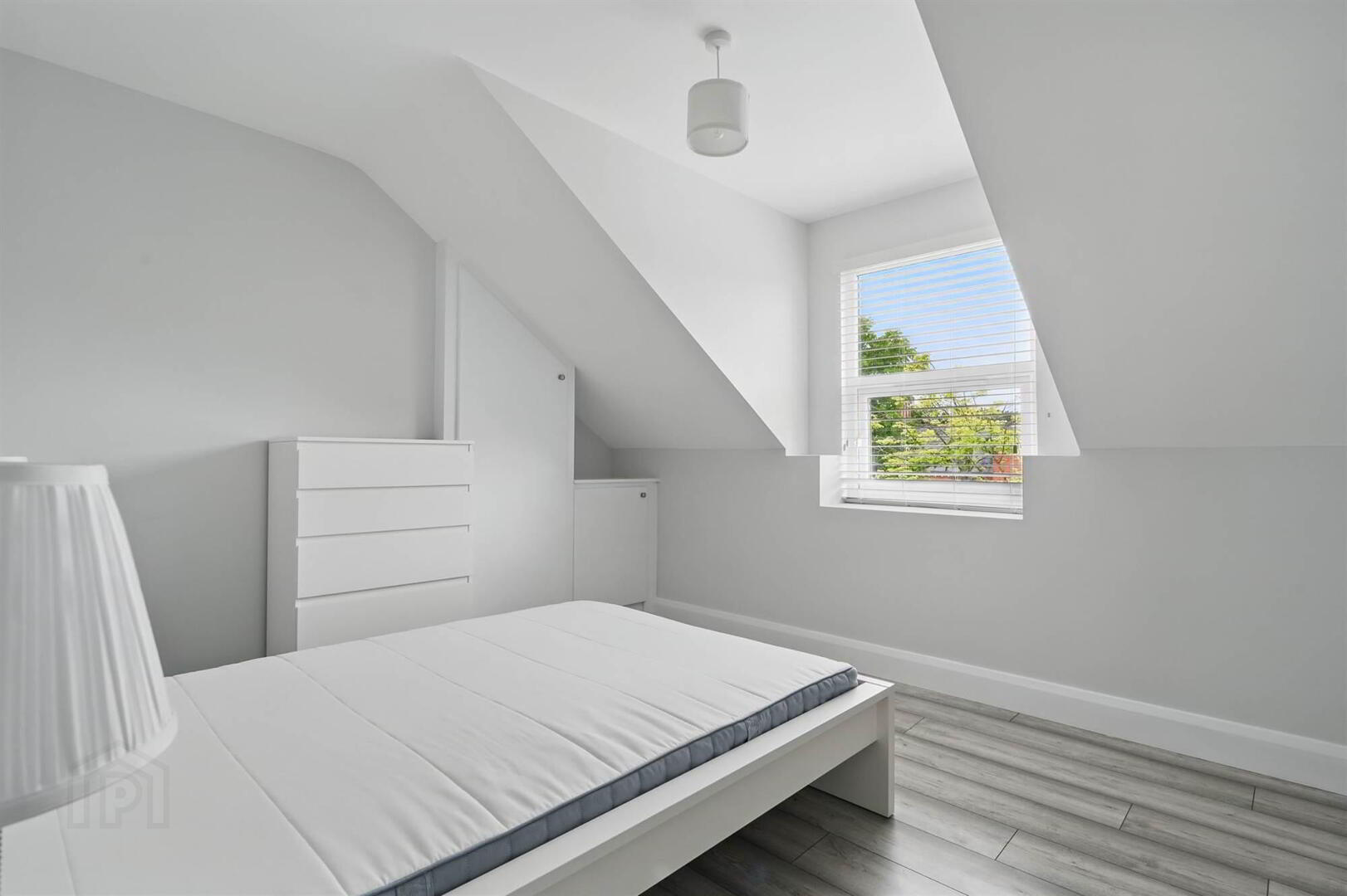 Apt 8 AFFORDALE HOUSING Only**, 37 Wellington Park 10 of 14