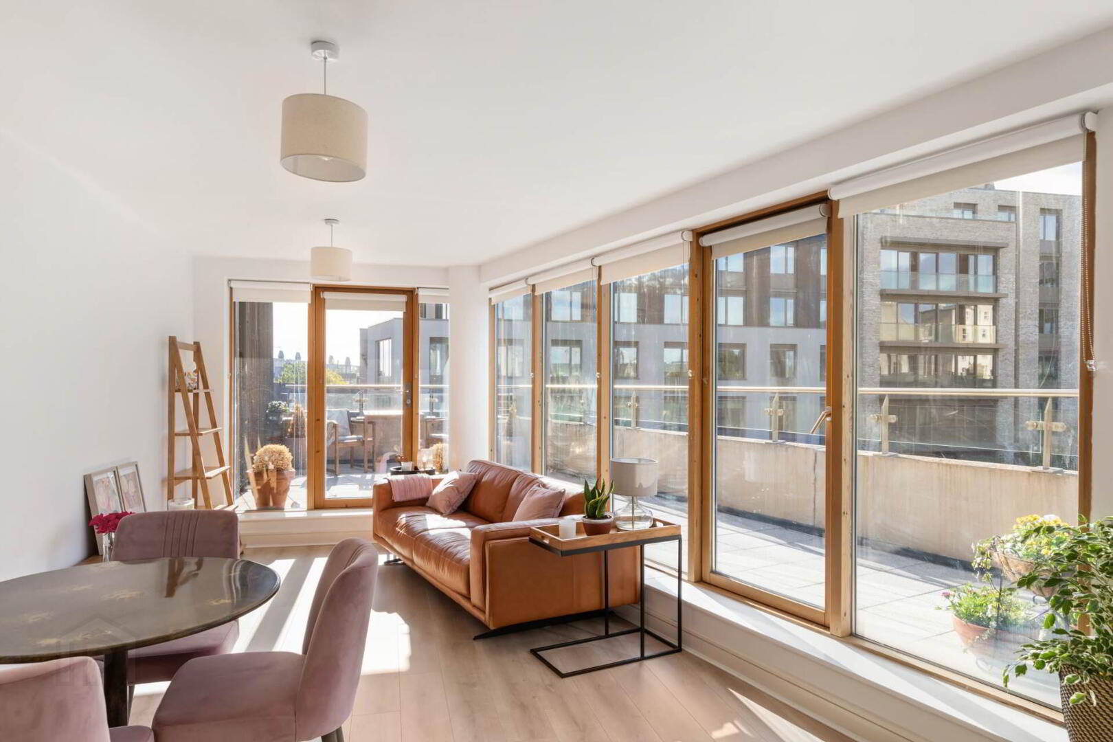 Apt, 132 Harbour View 7 of 18