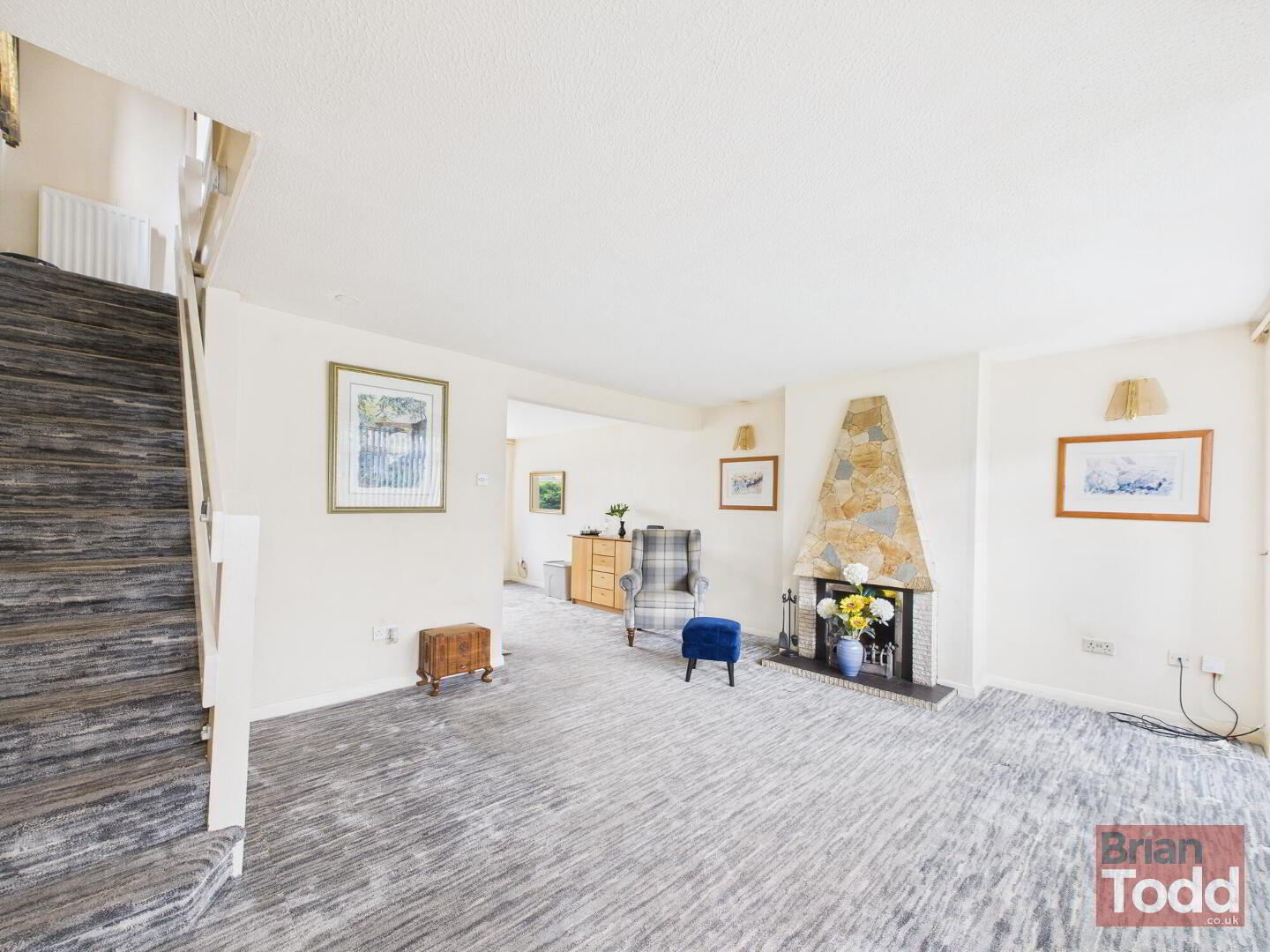 11 Ailsa Gardens 2 of 12