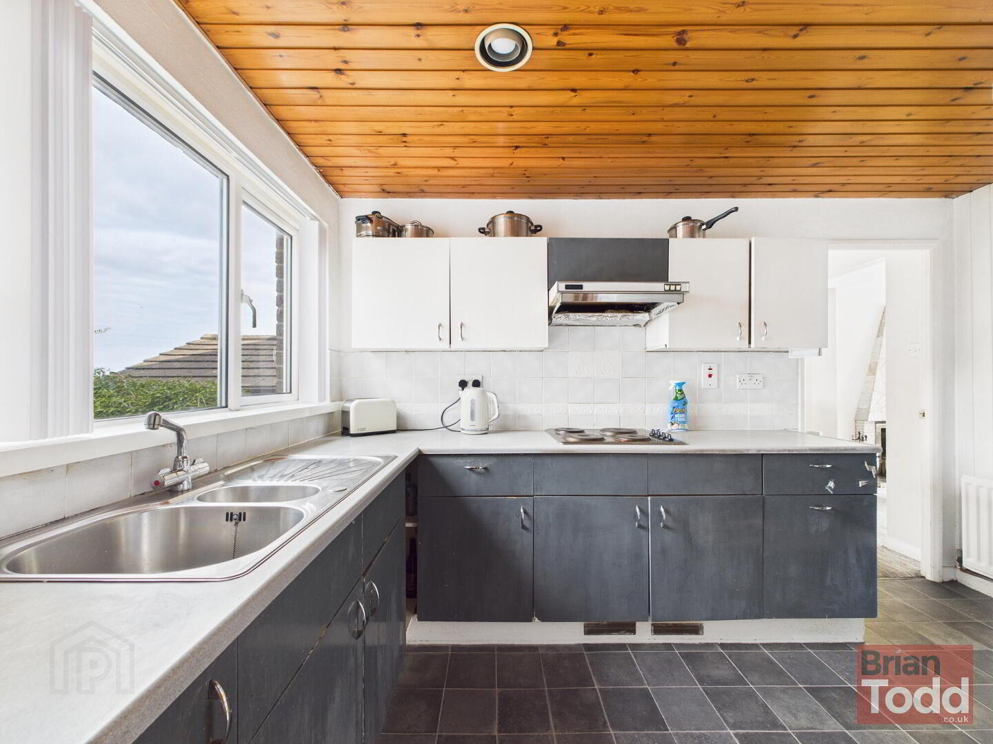 11 Ailsa Gardens 6 of 12