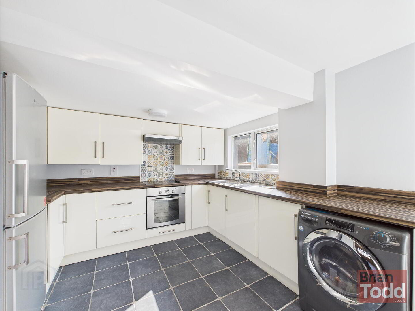 40 Old Glenarm Road 4 of 12