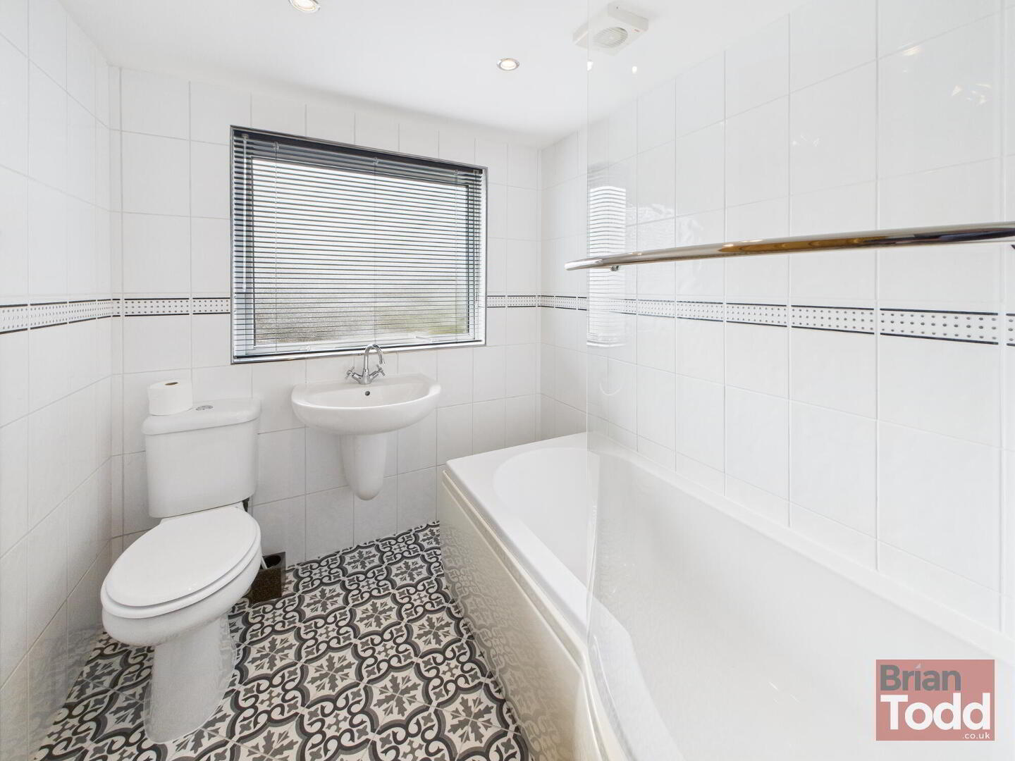 40 Old Glenarm Road 7 of 12