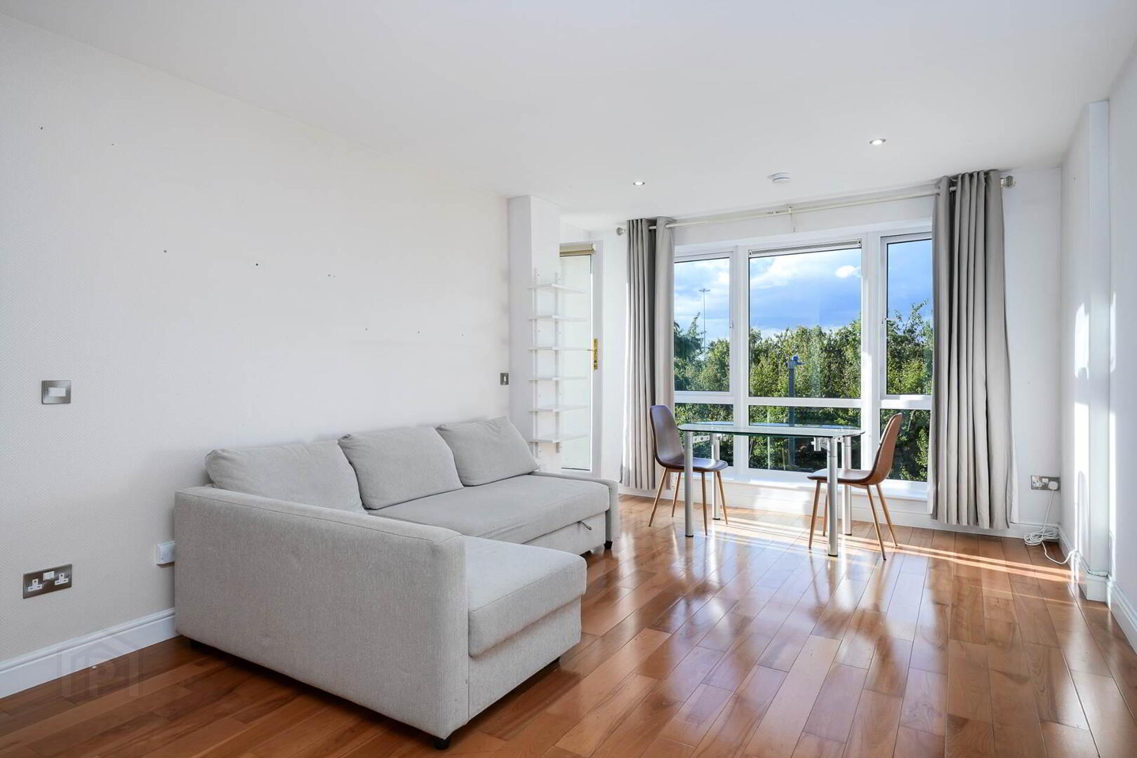 34 Rockview 7 of 29