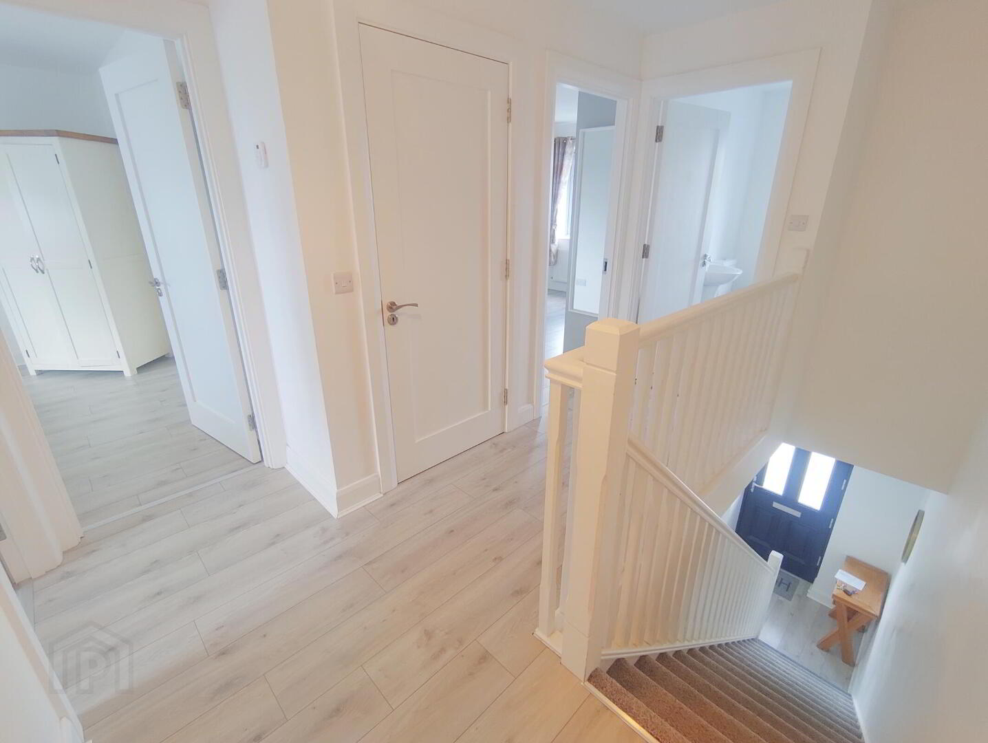 27 Abbey Way 12 of 25