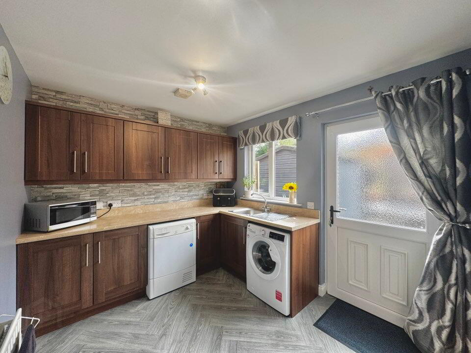21 Carrowdoon Road 13 of 40