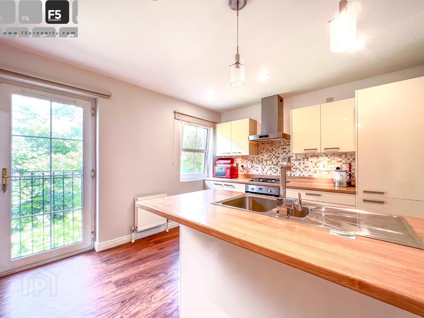 76 Milfort Mews 7 of 16