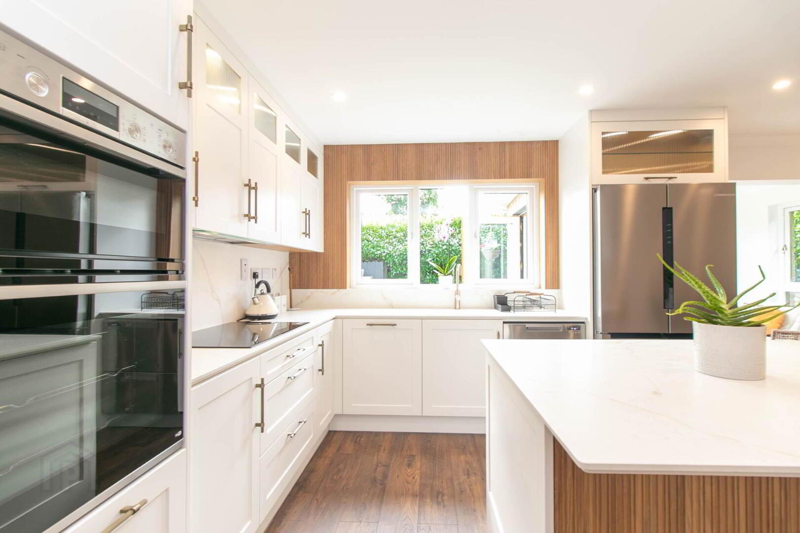 15 Landsdowne Manor 12 of 38