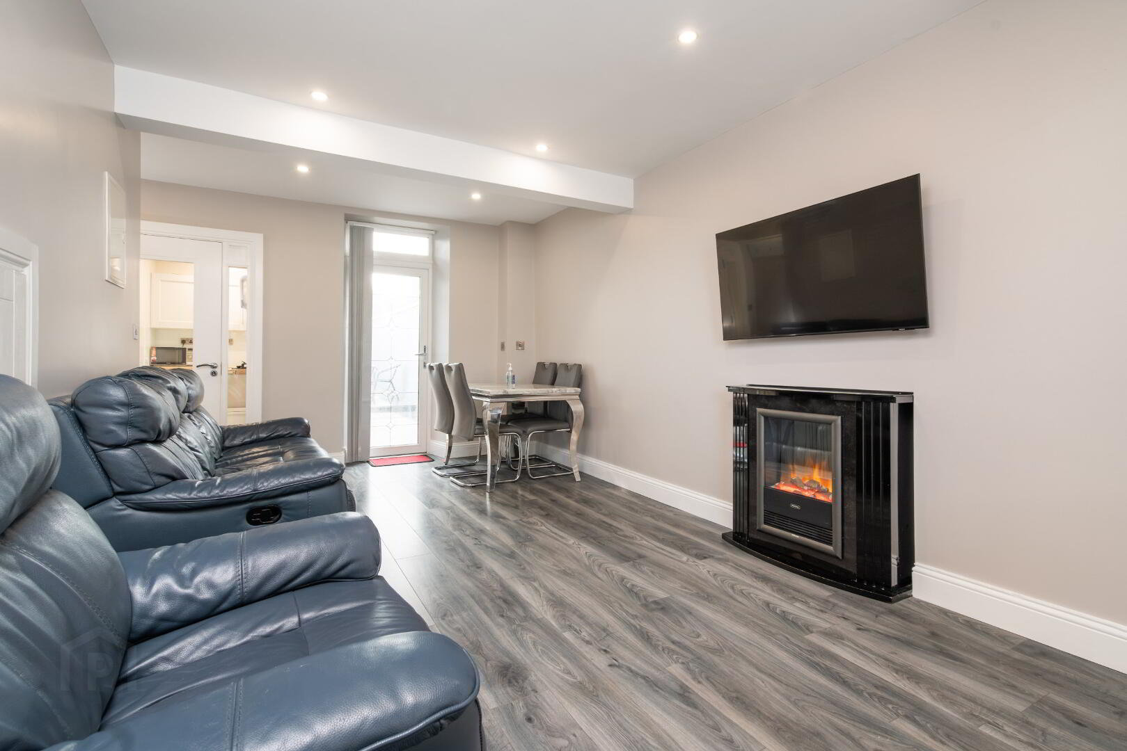 17 Maginn Avenue 3 of 25