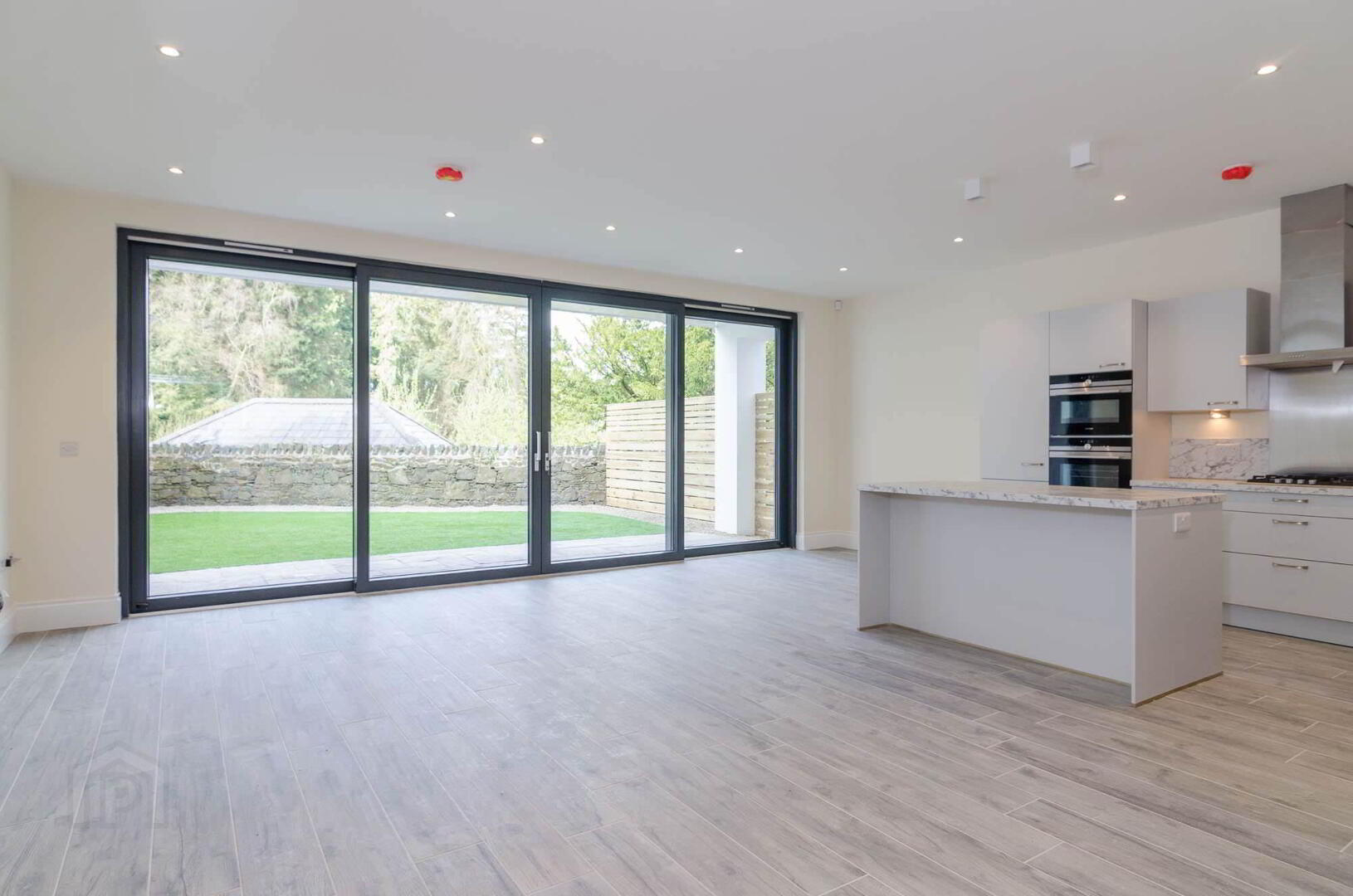 3 Castle Terrace 4 of 17