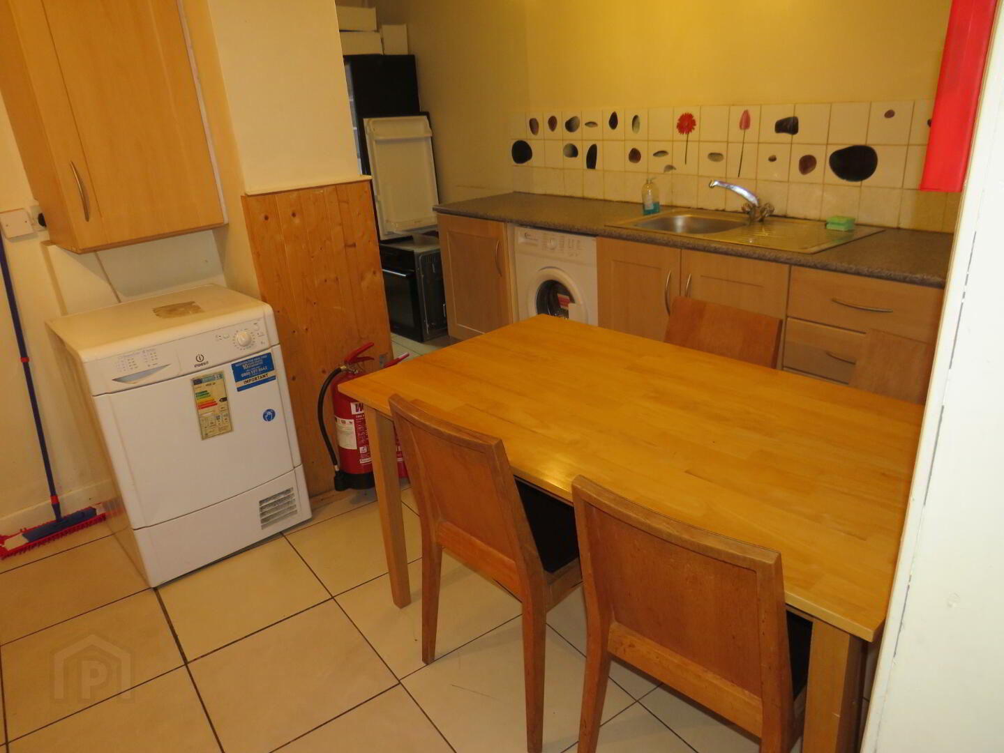 12 Tates Avenue 3 of 10