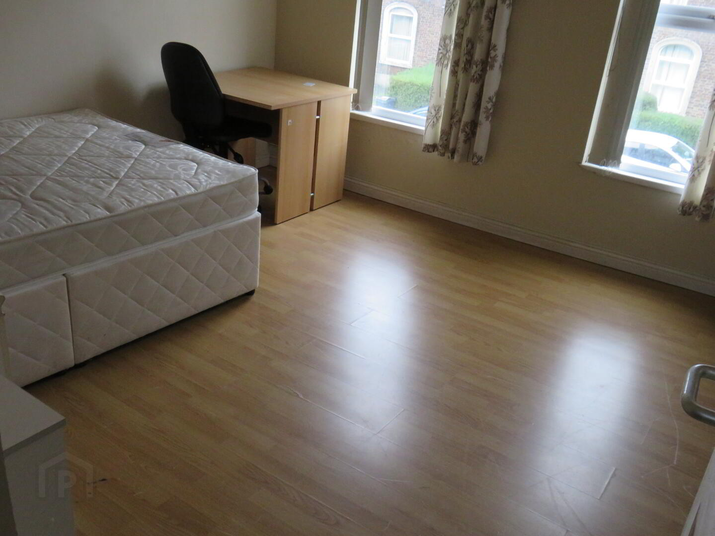 12 Tates Avenue 6 of 10