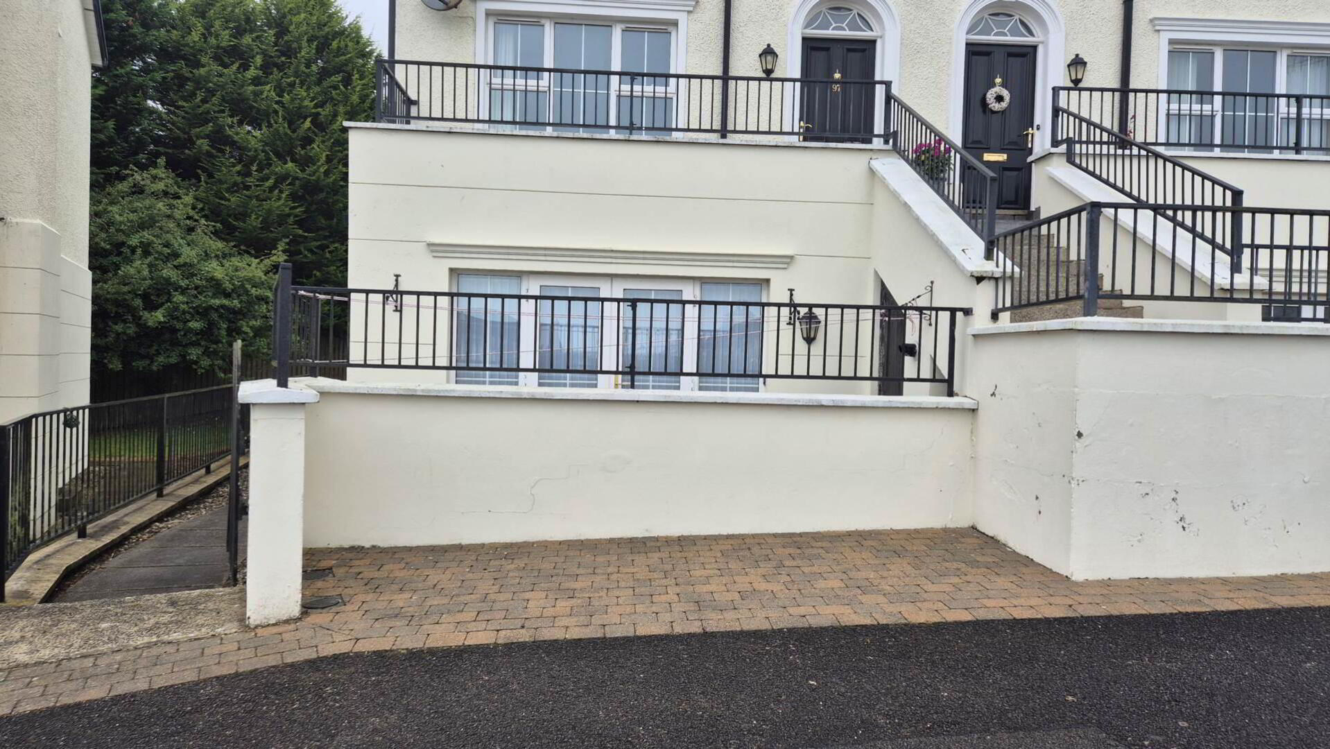 property description image