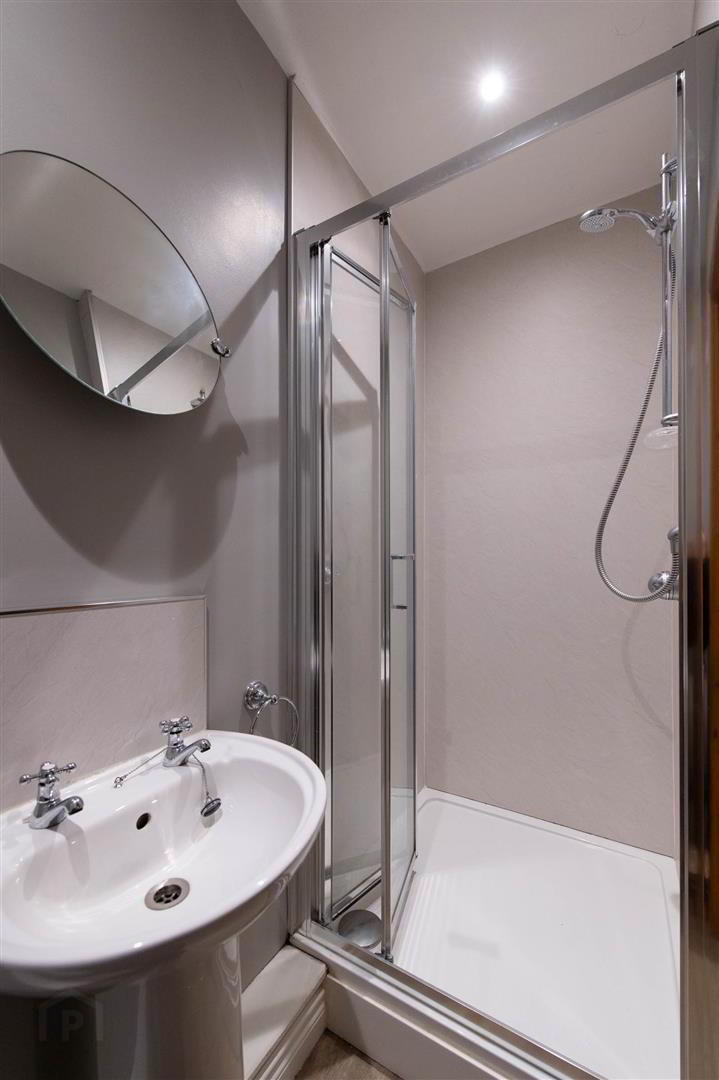 Apt 5 Gate House, Mews 19 of 26