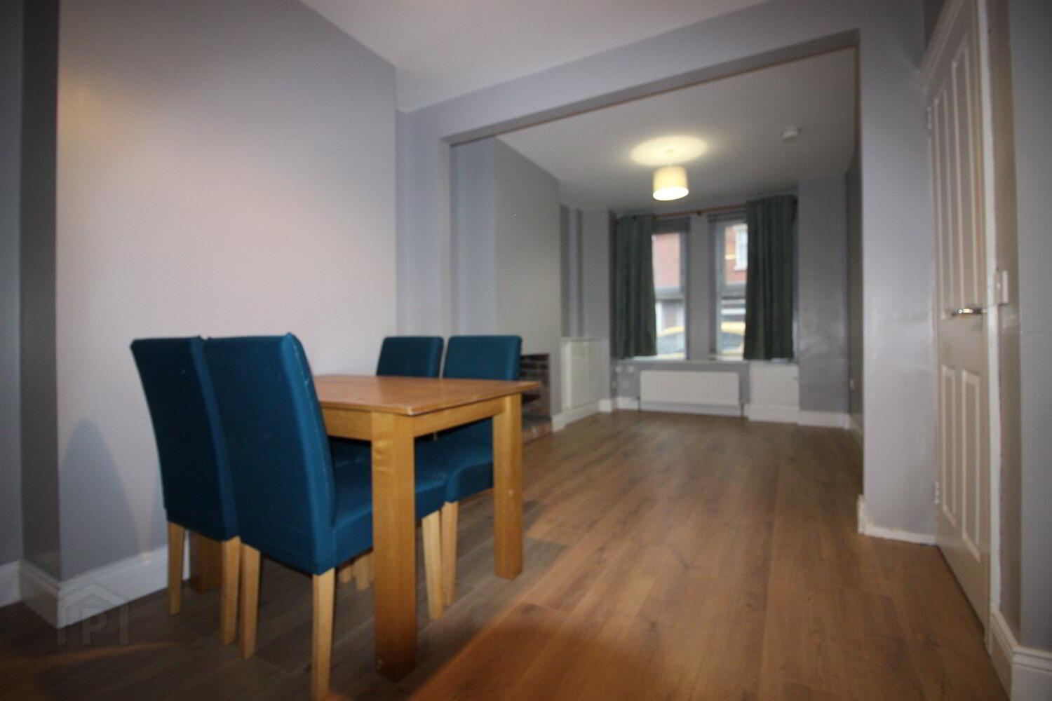 20 Meadowbank Place 4 of 8