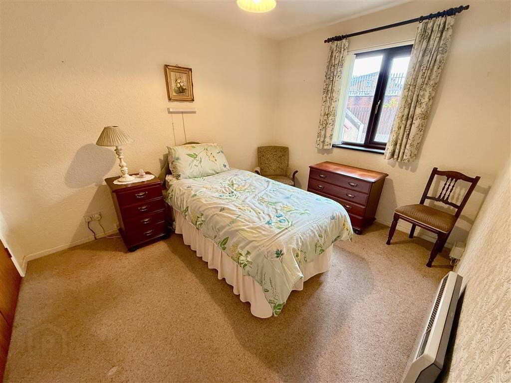 5 Lynden Gate 7 of 11