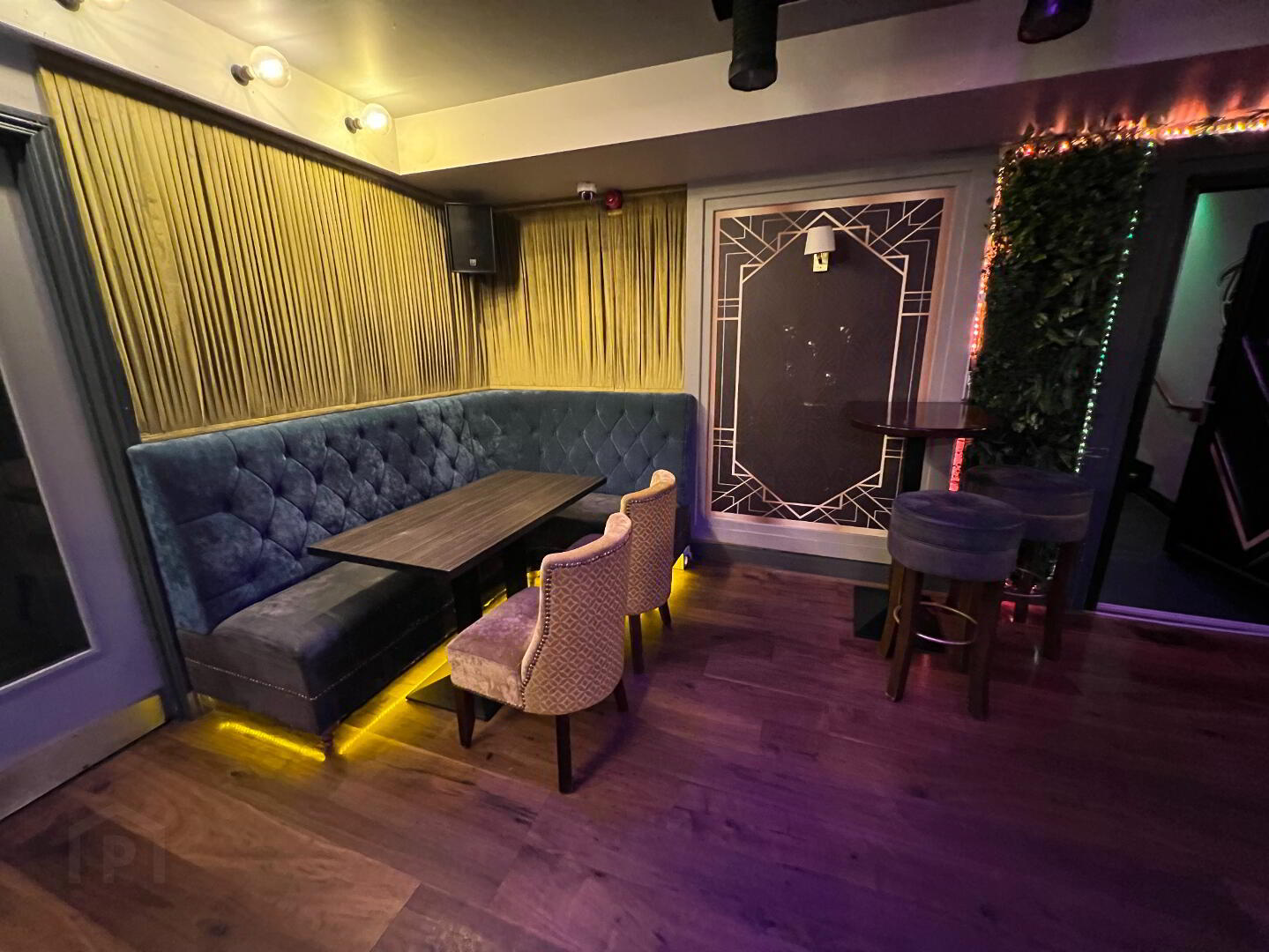 Prominent & Modern Bar, 86 Chapel Street 12 of 43