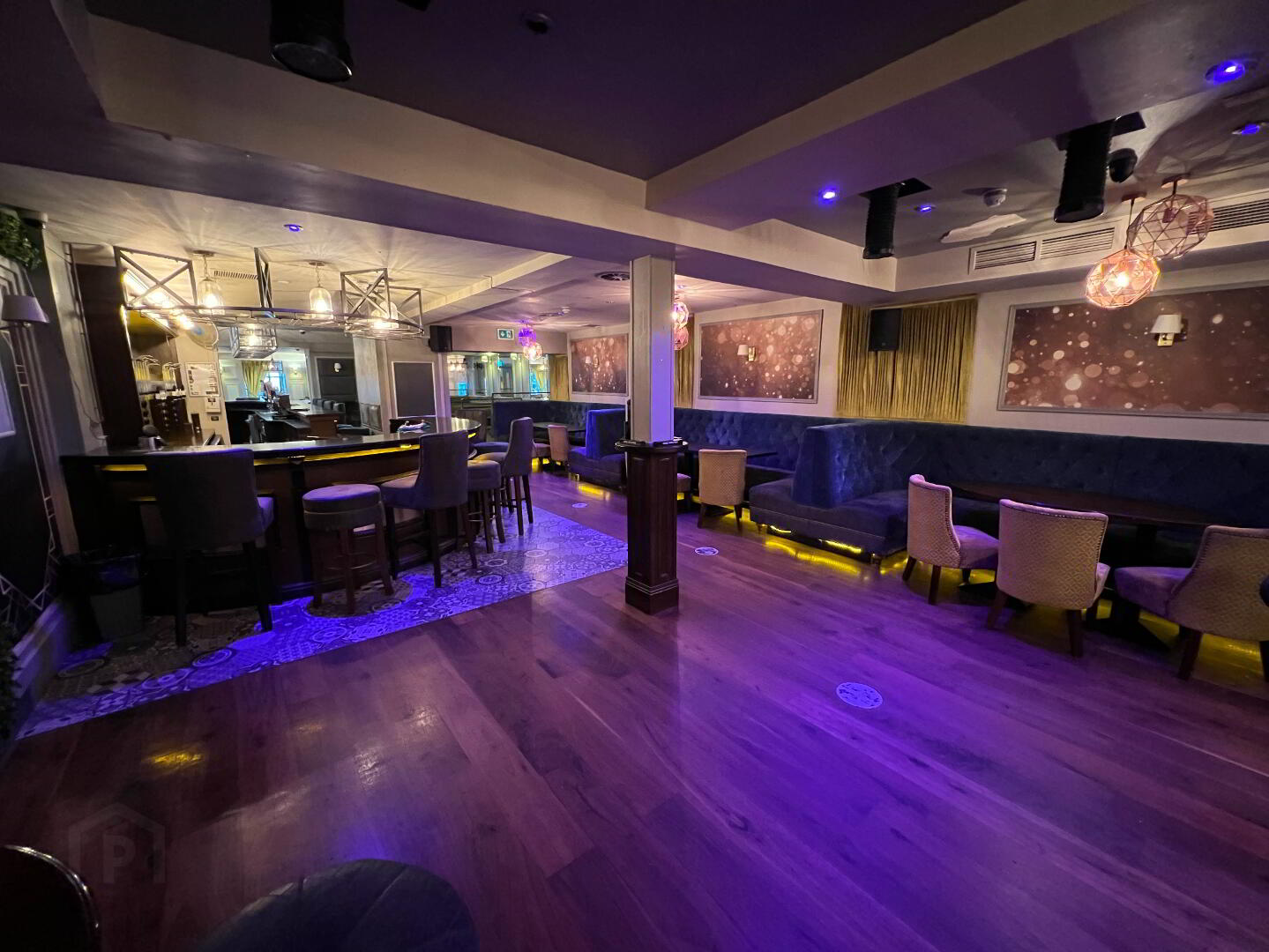 Prominent & Modern Bar, 86 Chapel Street 13 of 43