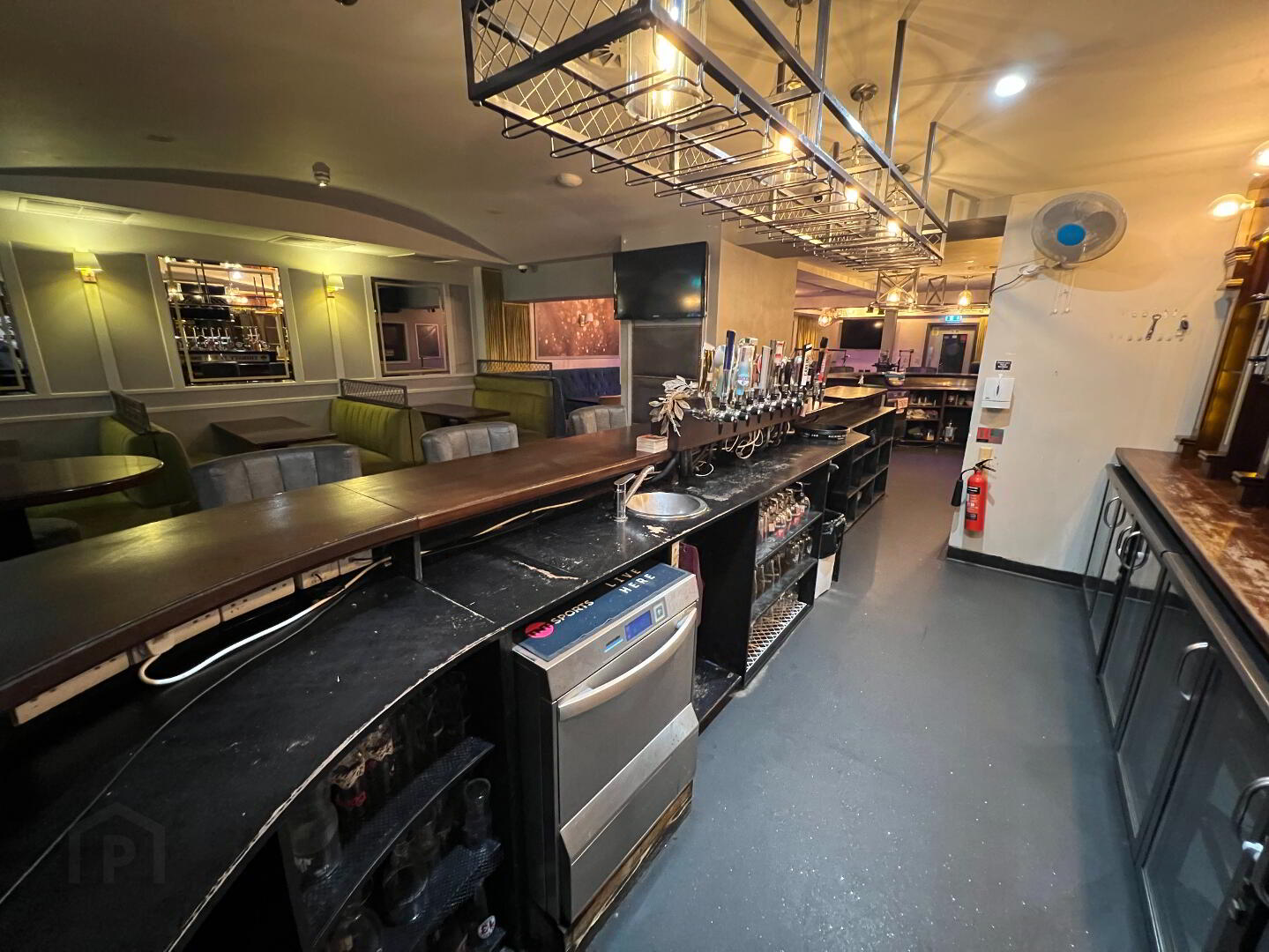 Prominent & Modern Bar, 86 Chapel Street 16 of 43